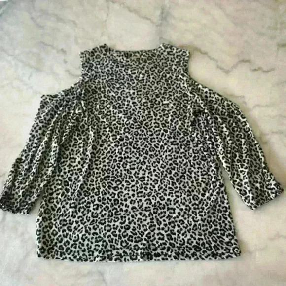 Michael Kors Open Shoulder Top - Picture 2 of 14